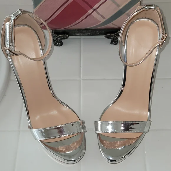 Silver Platform Heels - Picture 2 of 4